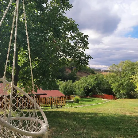 Alpehytte Brvnare Duguljac Fruska Gora Bukovac